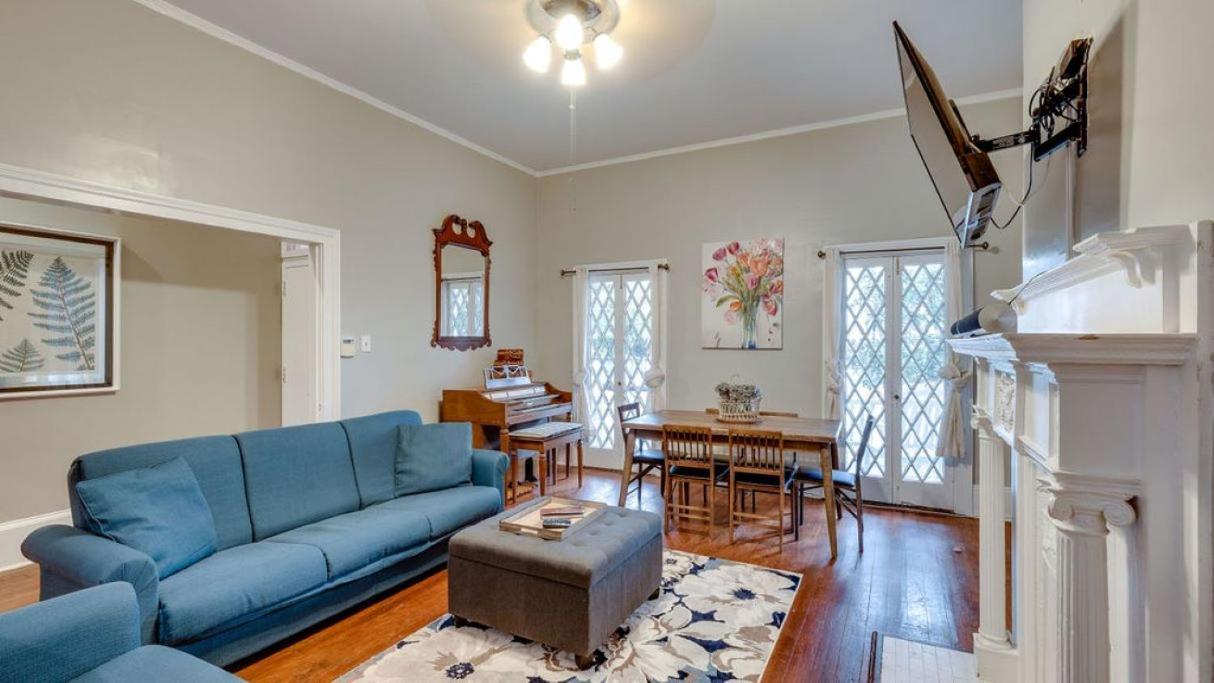 Comfortable Escape In Historic Downtown Savannah Bagian luar foto