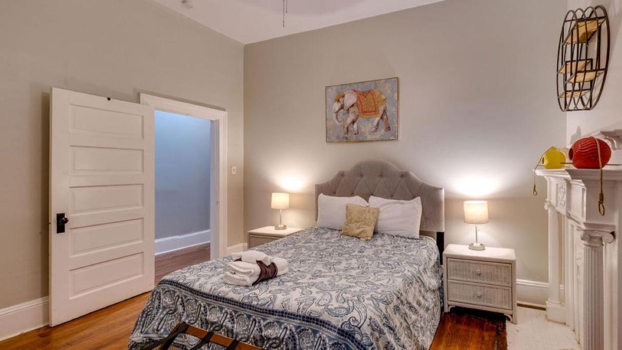 Comfortable Escape In Historic Downtown Savannah Bagian luar foto