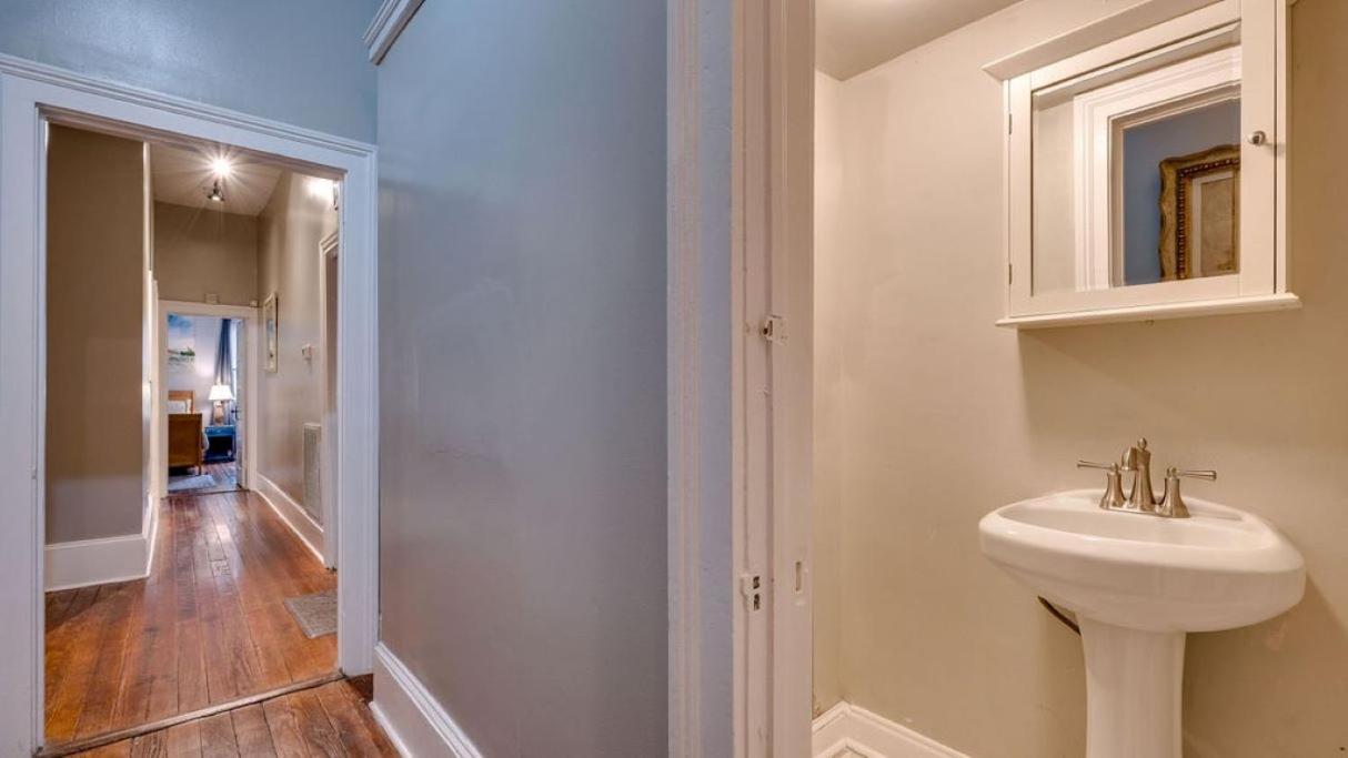 Comfortable Escape In Historic Downtown Savannah Bagian luar foto