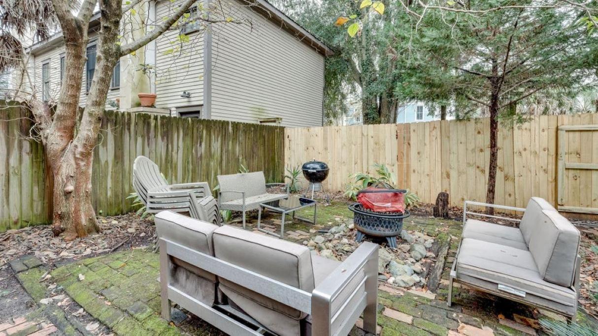 Comfortable Escape In Historic Downtown Savannah Bagian luar foto