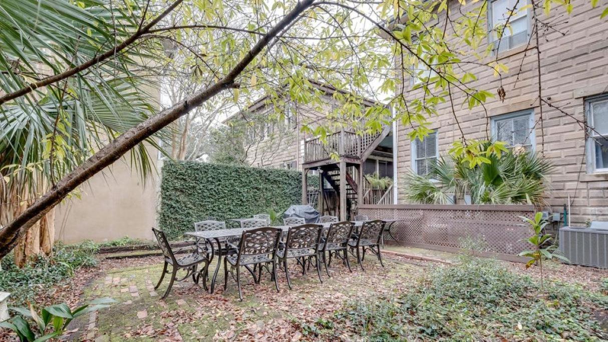 Comfortable Escape In Historic Downtown Savannah Bagian luar foto